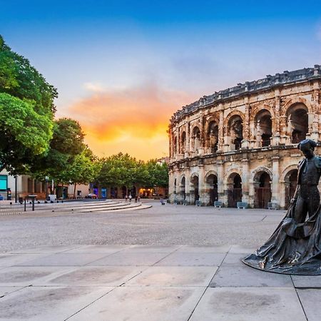 Gite En Provence Proche Avignon Sauveterre  Exterior foto