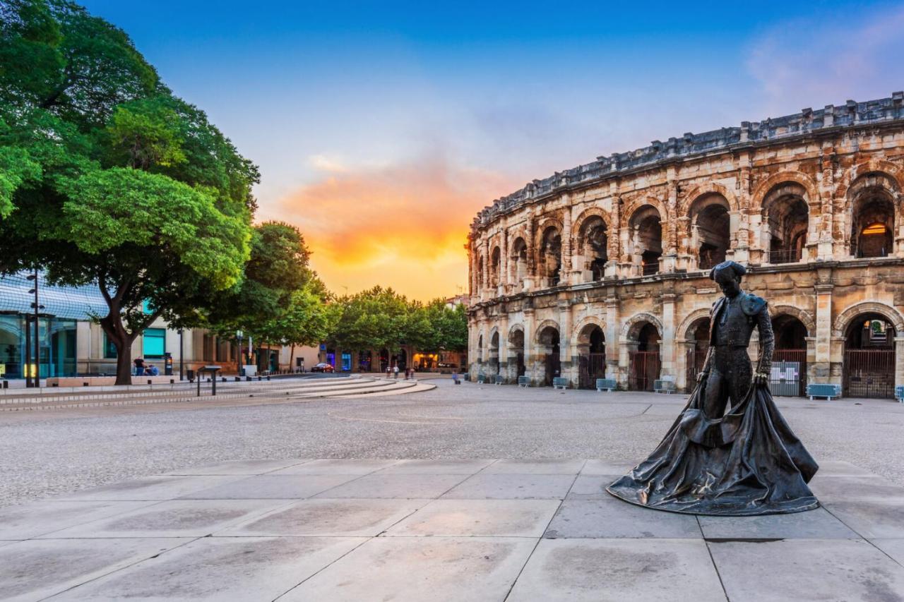Gite En Provence Proche Avignon Sauveterre  Exterior foto